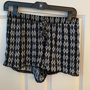 Black & White pattern shorts